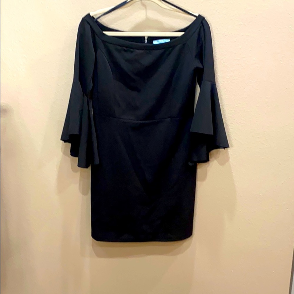 NWT VICI black off shoulder dress. Size Large.